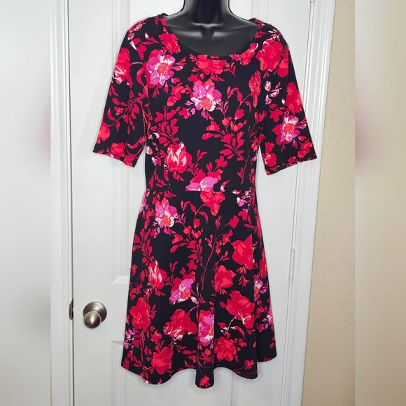 APT. 9 Black & Red Floral Short Sleeve Swing Dress Women’s Size XL - Picture 2 of 7